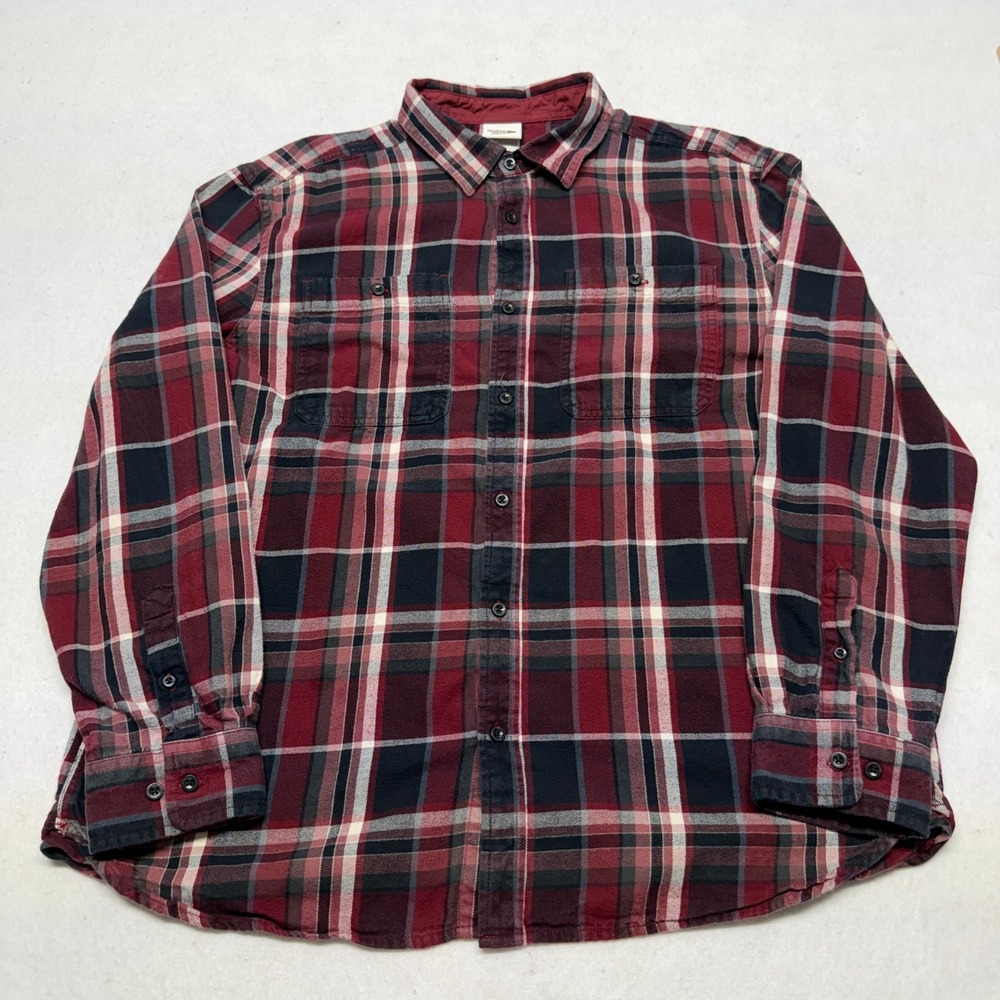 The North Face Plaid Flannel Button Down Shirt Cotton Outdoors Red Black Mens XL - Picture 2 of 16